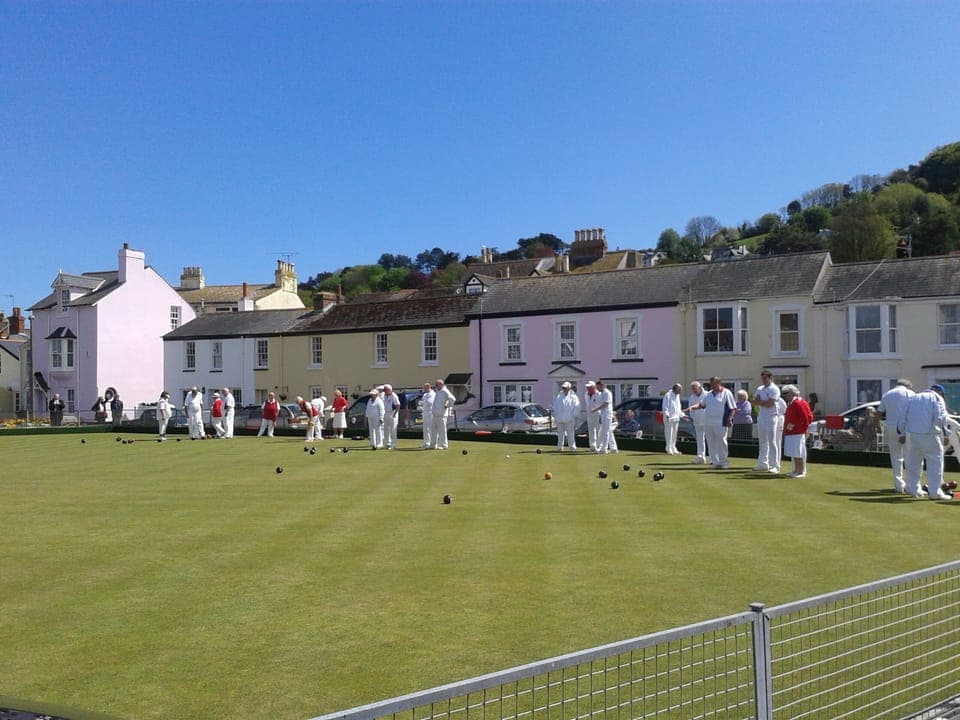BOWLING ON THE GREEN SHALDON
