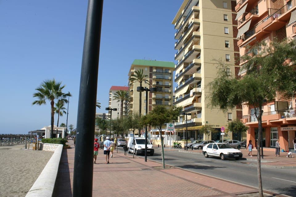 the building seen from the Paseo Maritimo.