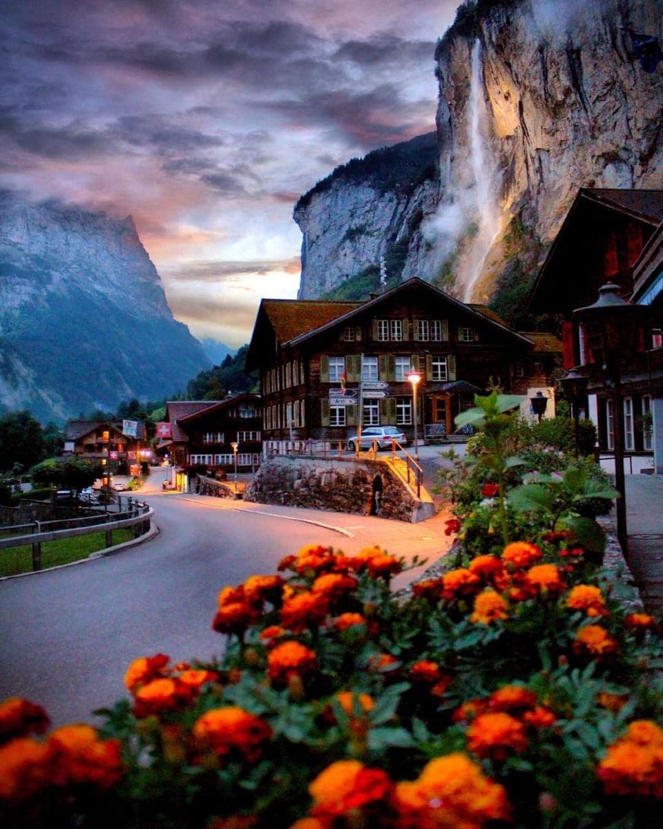Lauterbrunnen road at night