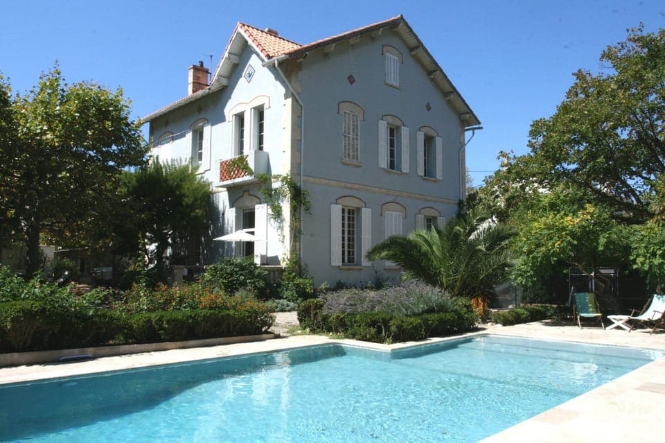 mansion in a great, calm and cosy neighbourhood