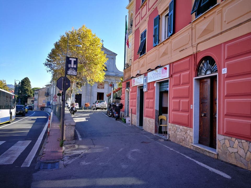 Arriving in San Lorenzo della Costa