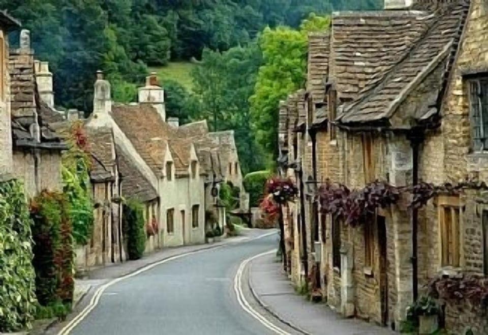 Spielberg filmed Warhorse in Castle Combe recently