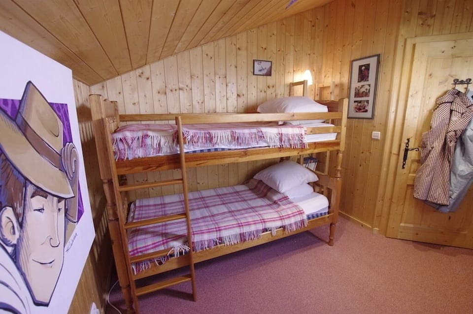 Bunk-bed room (2)