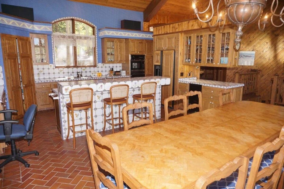 Dining Room/Kitchen Area