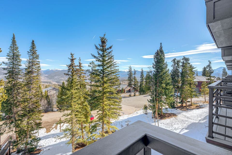 Private Balcony | Mountain Views