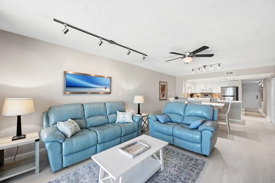 Interior view. Open floorplan.