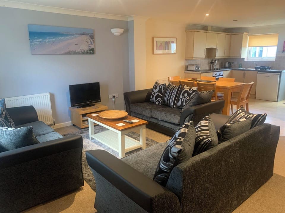 Huge Open Plan Living Dining Space 