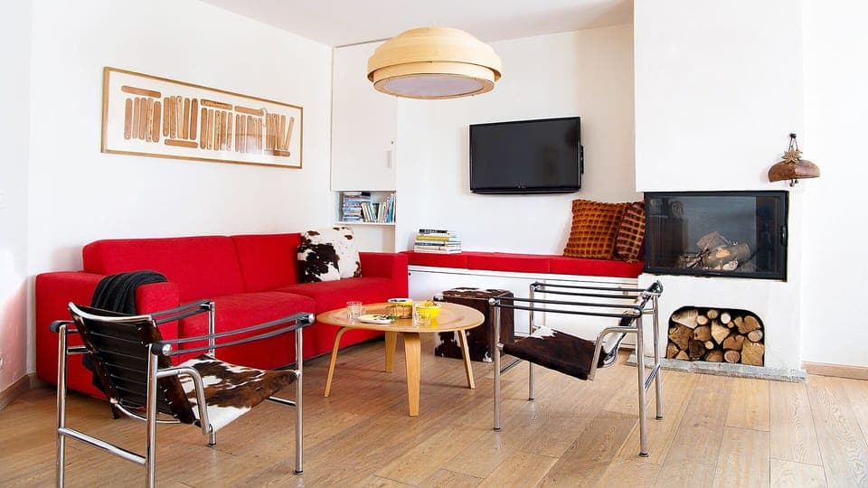 375ft2 living room with it's fire place