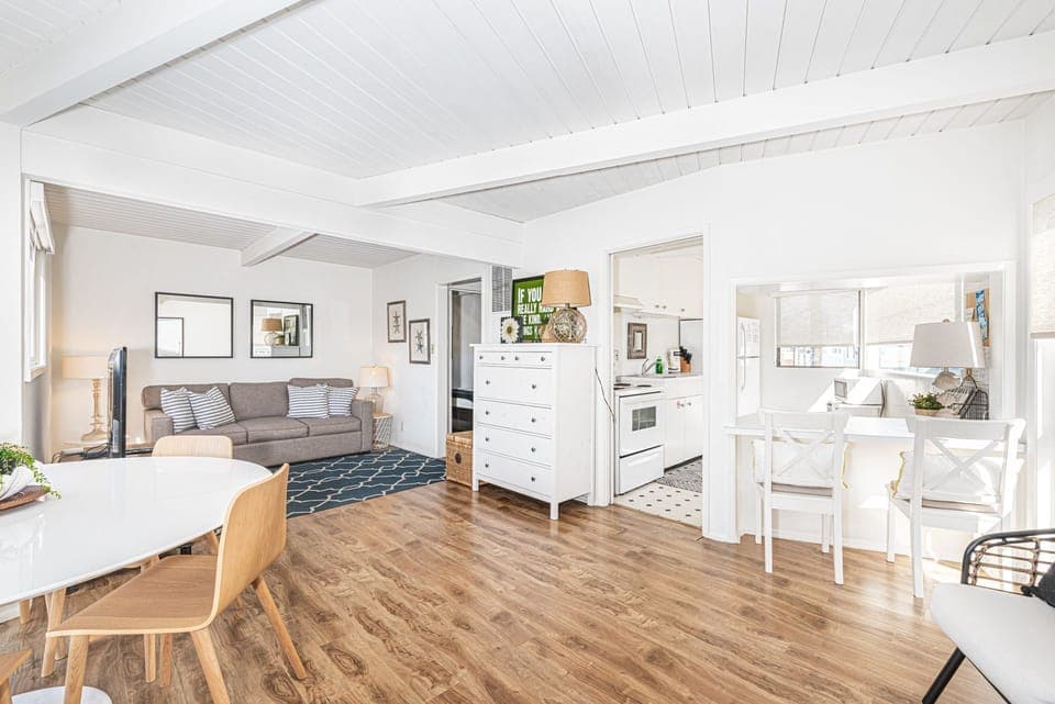 Bright and cheery, this unit's open floor plan makes it easy to unwind after a day of exploring Newport.
                