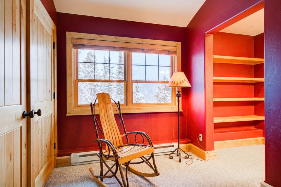 Upper level king bedroom suite  sitting area (1)