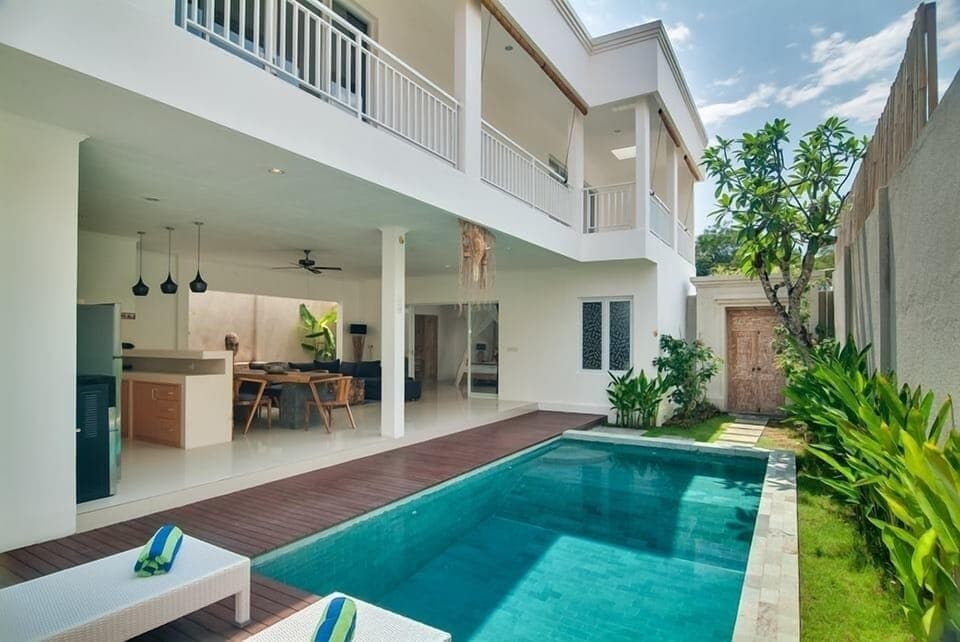 18min walk to Seminyak Beach,3BDR Villa4