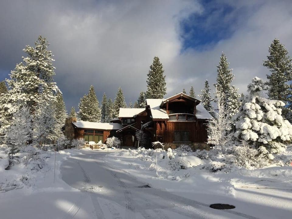 Enjoy the wonder of Winter in the Mountains in our private retreat