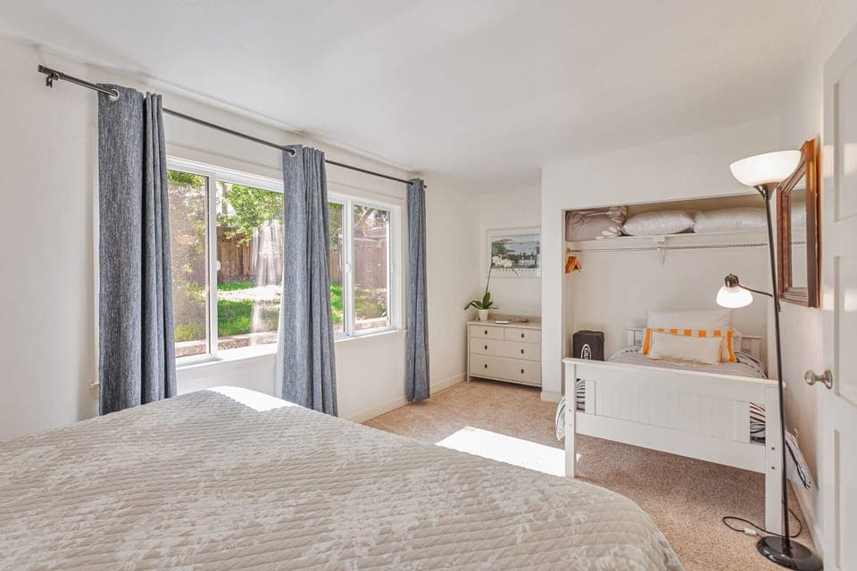 Fourth bedroom: one King bed & one Twin bed