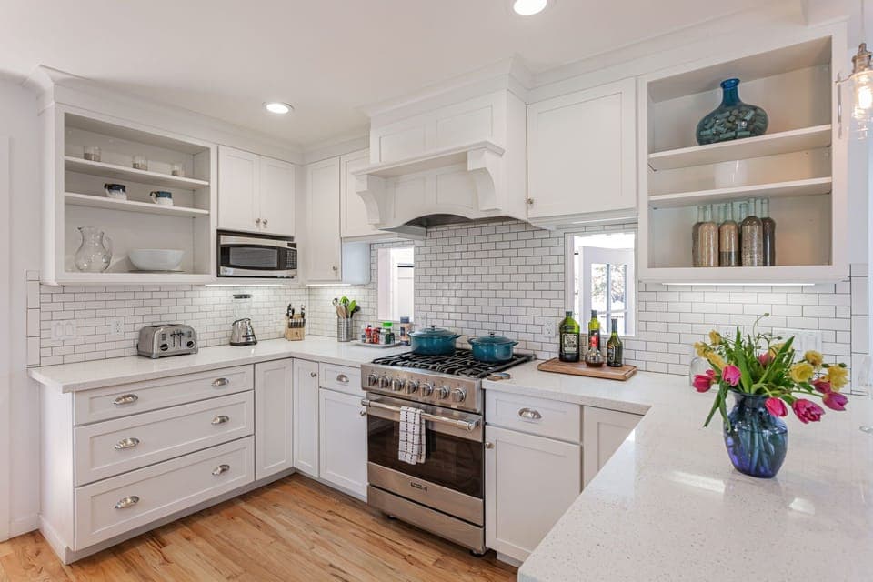 Bright and sunny open kitchen 