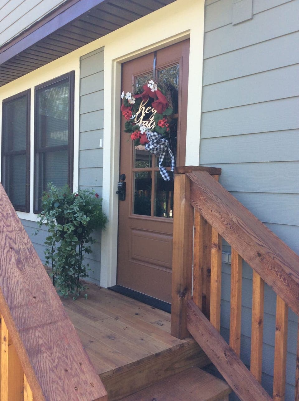 Front entry.  Welcome to beautiful Beaver Lake in the Ozarks!