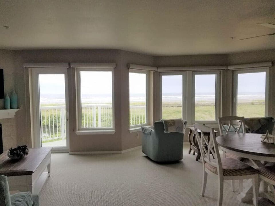 Living room with 4th floor view