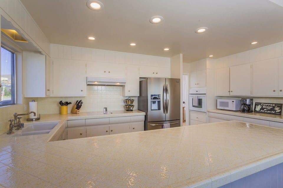 This well-equipped kitchen with great counter space is perfect for cooking your favorite meals.