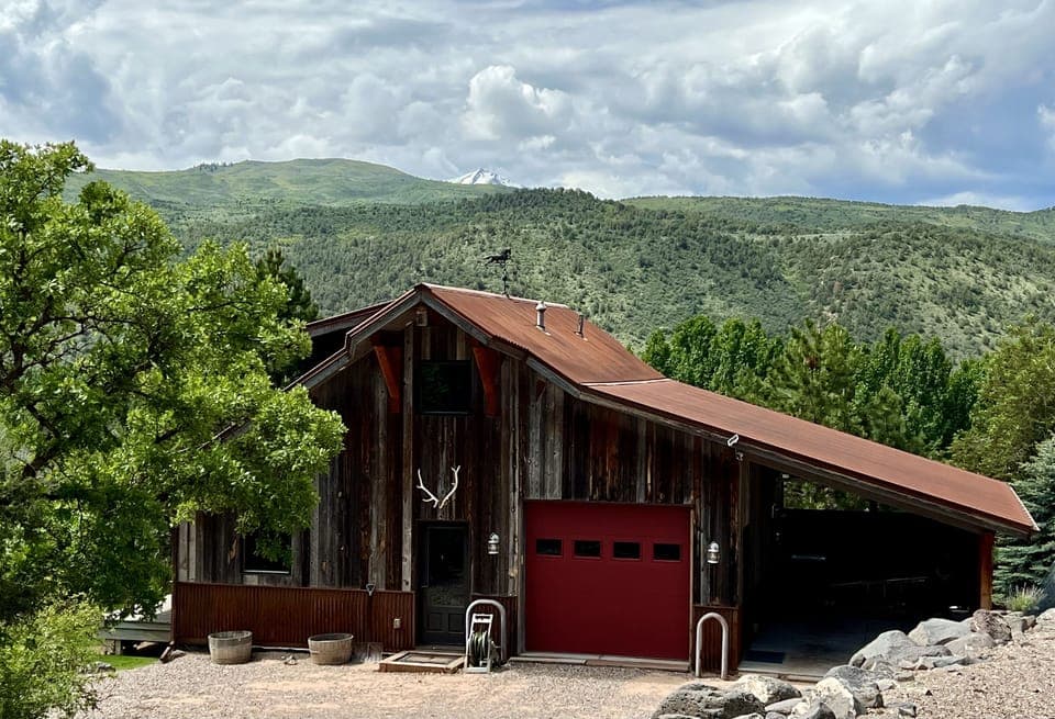 Tha Carriage House