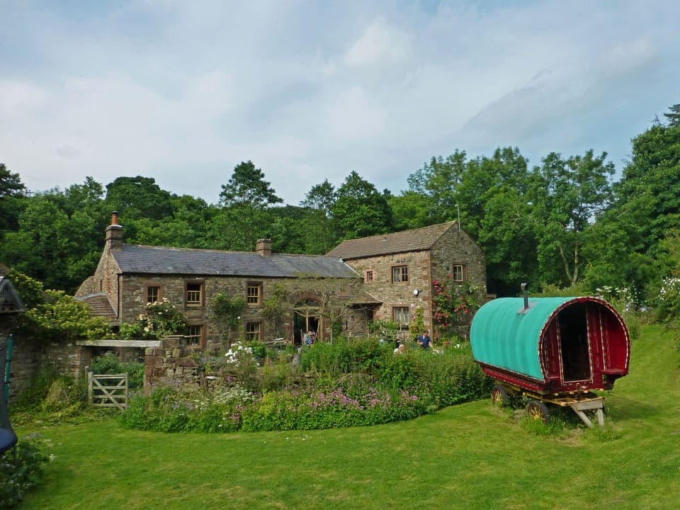 Welcome to Ravenbridge Mill, an idyllic house and extensive grounds.
