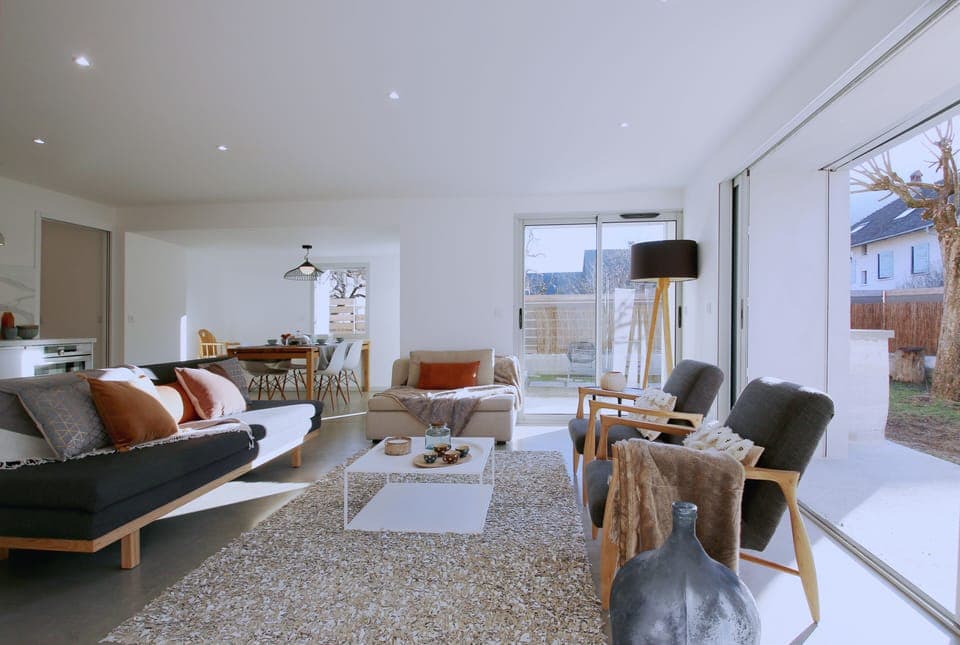 large living space with private garden in front 