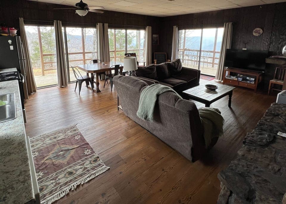 Kitchen, Living, and Dining (Smart TV) 