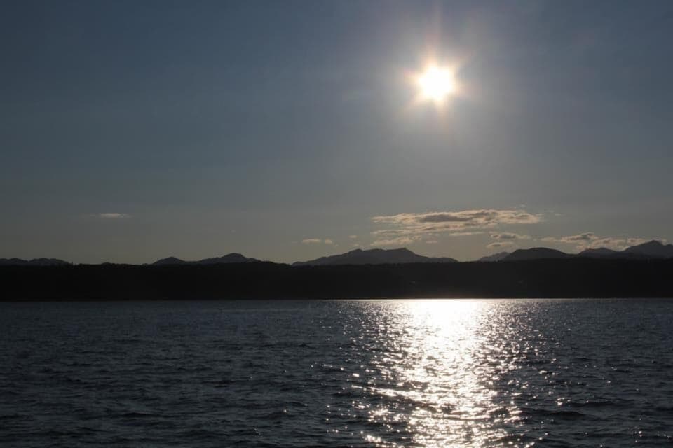 Late afternoon at high tide