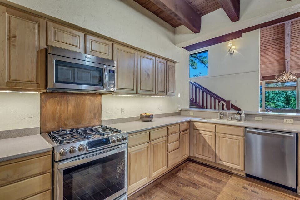 Large Kitchen.