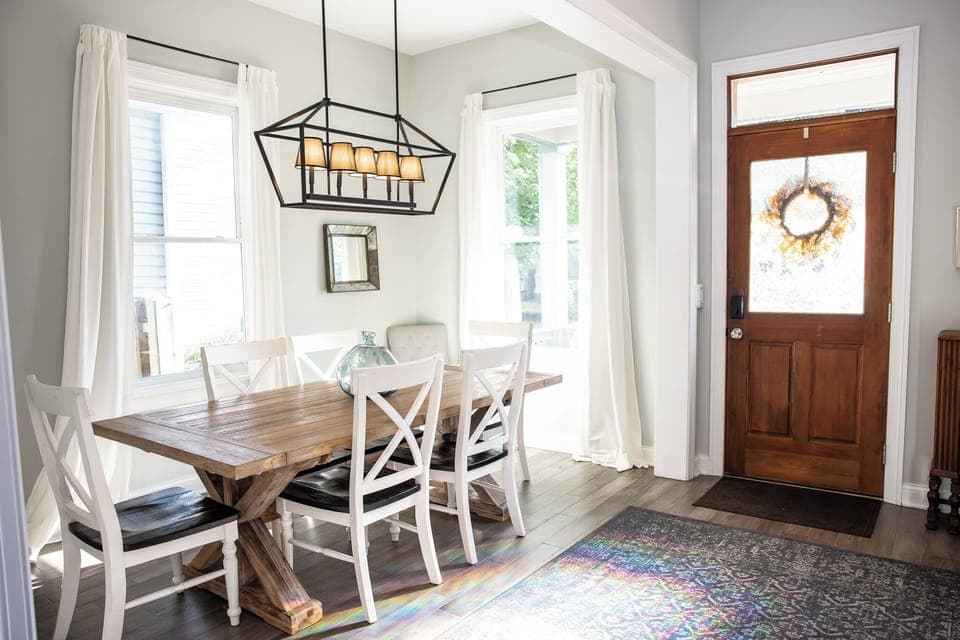 1st FL | Dining Room | Seats 6-8