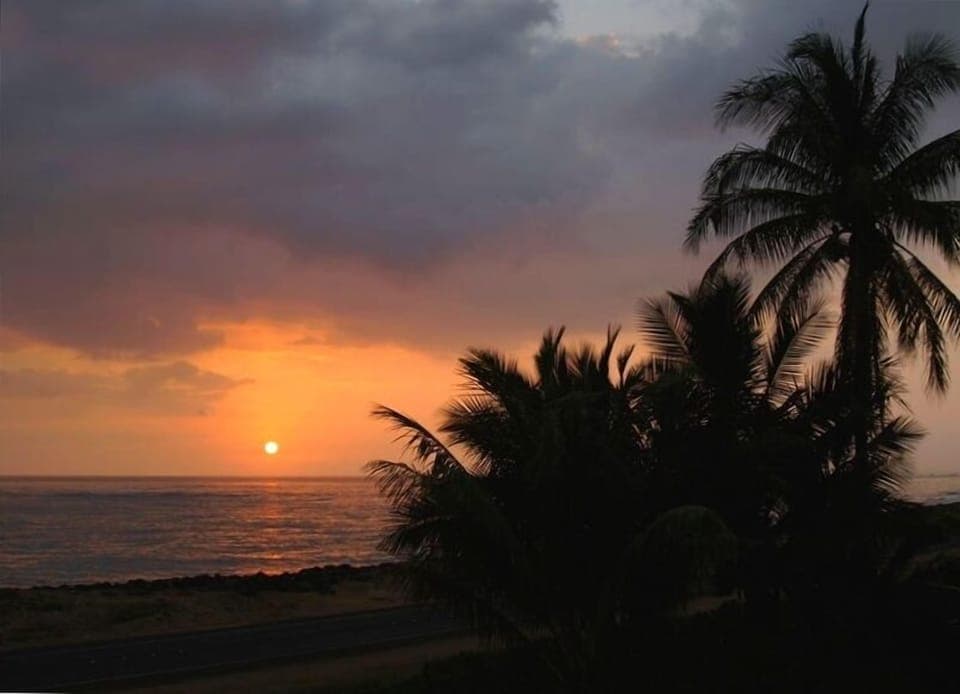 Enjoy fabulous sunsets every night from the ocean side Lanai!