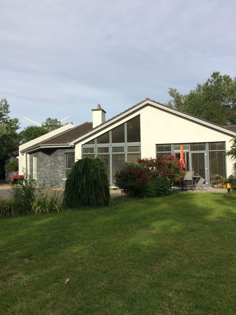 Side view of house 