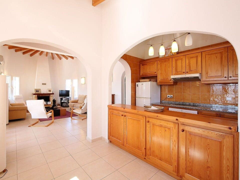 Property, Room, Furniture, Building, Countertop, Kitchen, Cabinetry, Interior Design, Architecture, Real Estate