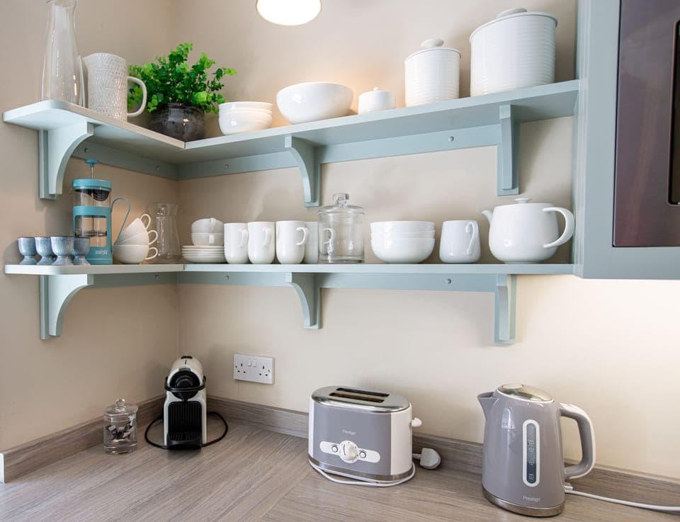kitchen open shelving
