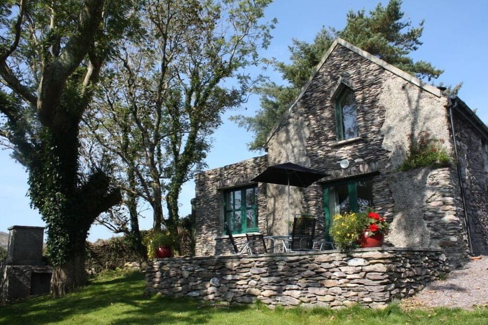 G. Cottage, south facing terrace