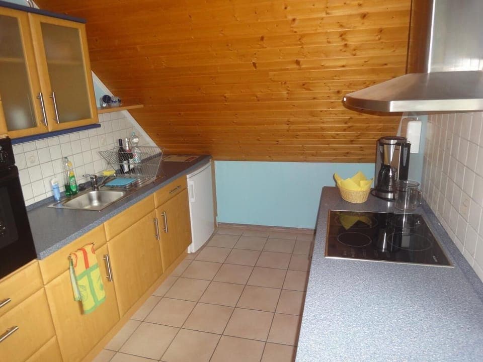 Kitchen area. Picture 8