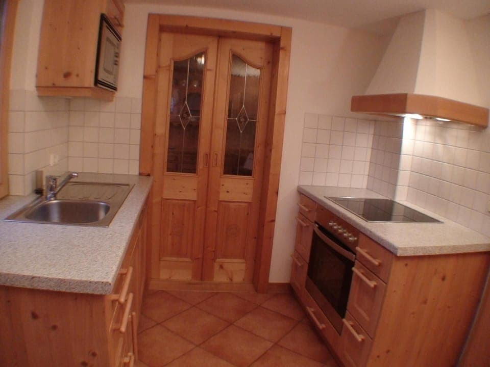Kitchen area. Picture 7