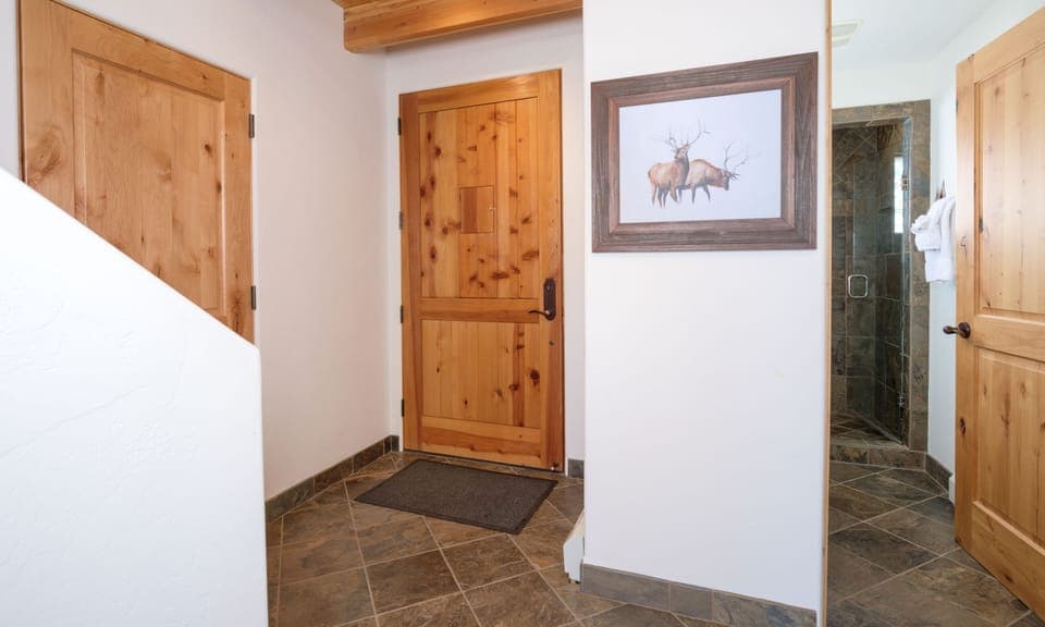 Mountain Home 5 Derringer, Entry, 2