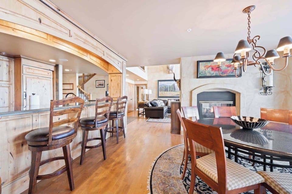 oxfordcourt-405-0714_52666441392_o