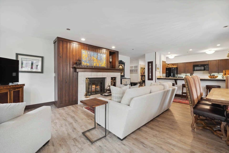 1700601611826-333-11