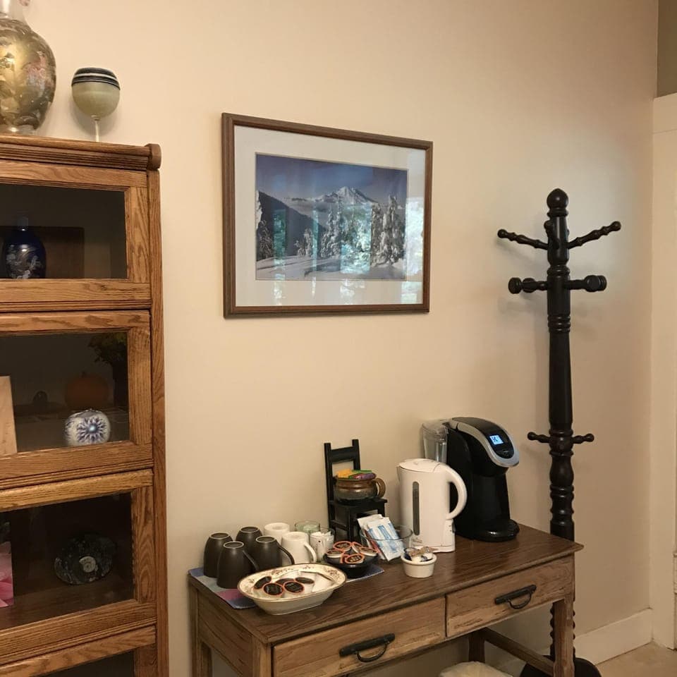 Coffee, tea and cocoa bar, in entrance to the Inn.