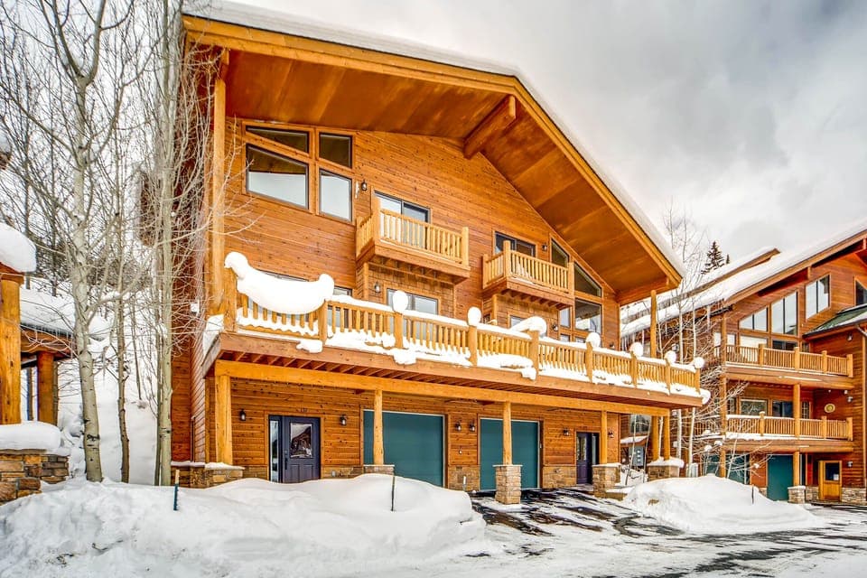 Welcome to Slopeside Paradise!