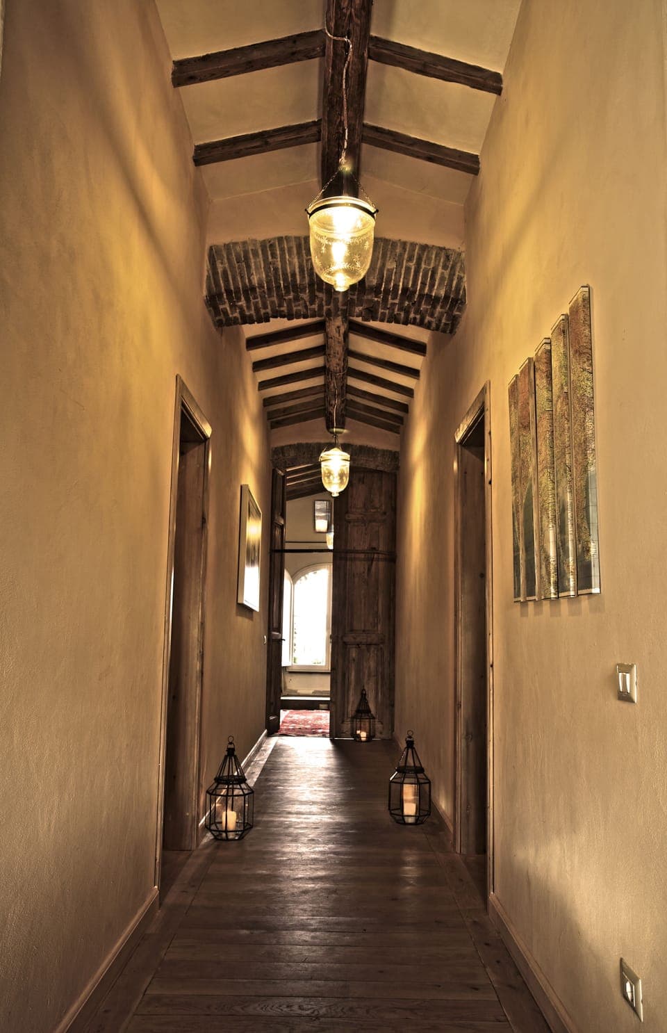 Corridor (1st floor)