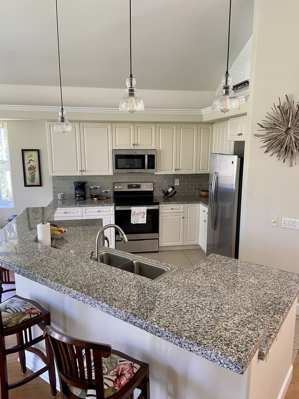 Kitchen with Island Seating
