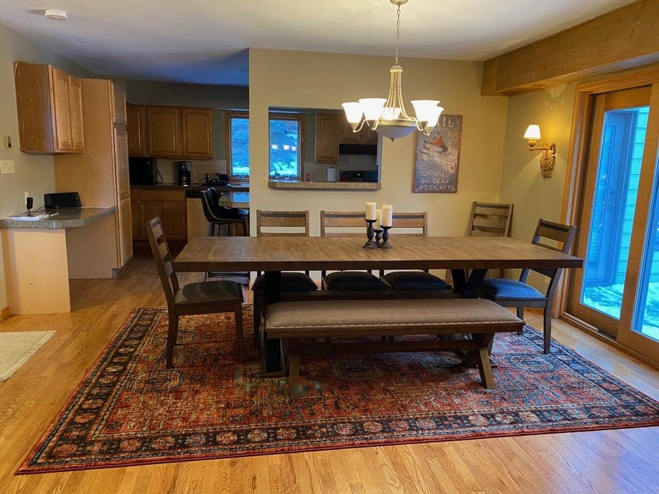 Open floor plan with view from living room to the kitchen