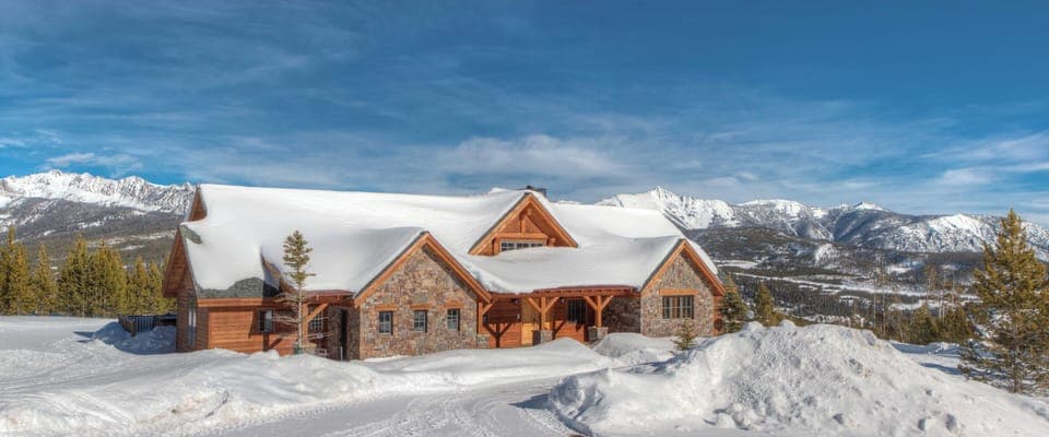 Big Sky, Robins Nest, Exterior