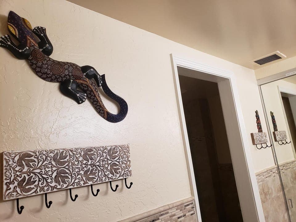 Extra hooks for bathing suites