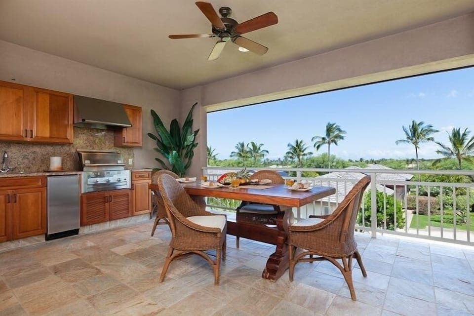 Spacious, covered lanai with BBQ and wet bar