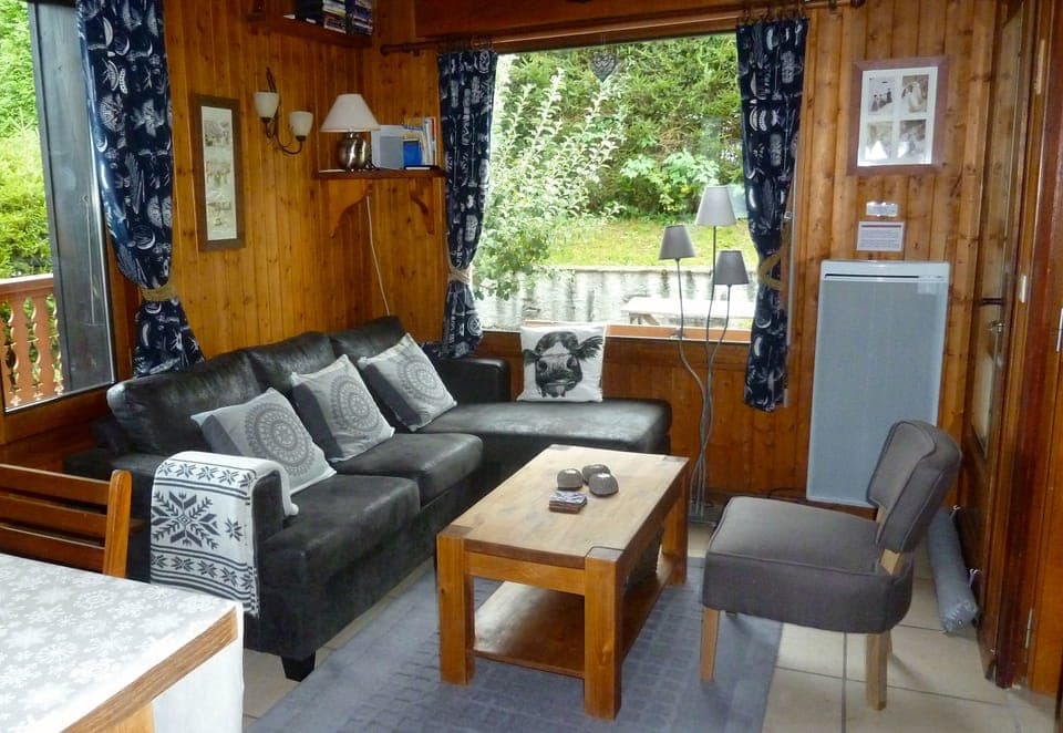 lounge / dining room