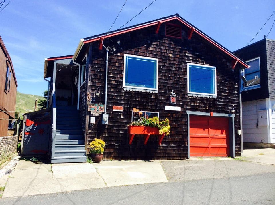 "Wind Song"
Est. 1945