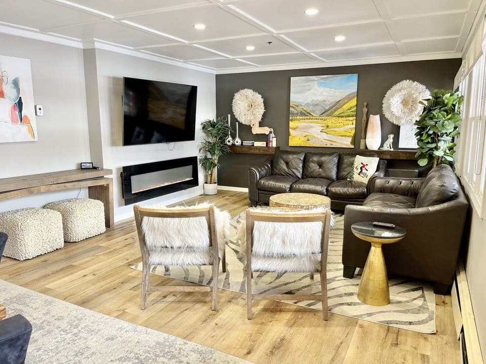 Living room with 70 inch TV