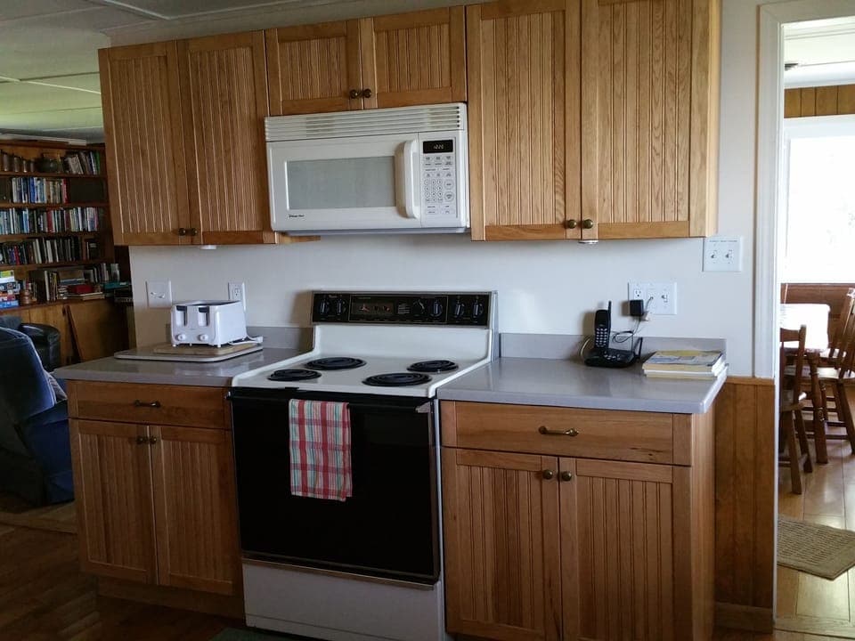 Stove, microwave
